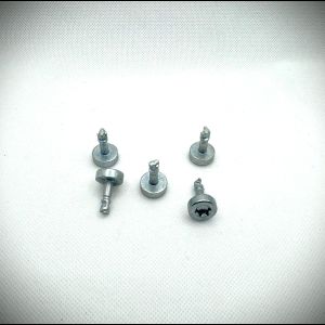 Moottorin suojamuovin ruuvi N52 moottoriin